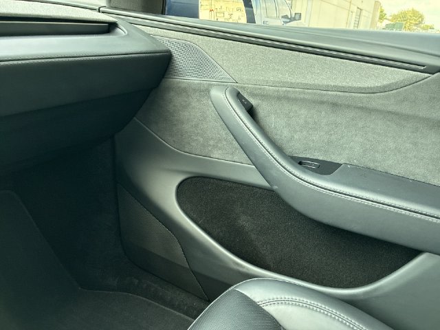 Thumbnail: 2026 Tesla Model Y - 32