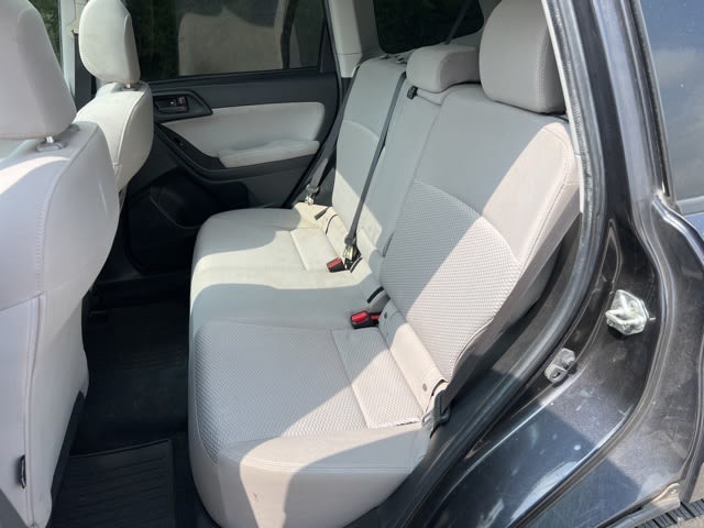 2015 Subaru Forester Premium 9
