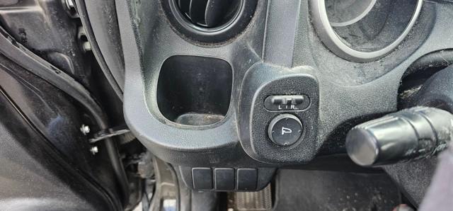 Thumbnail: 2009 Honda Fit - 23