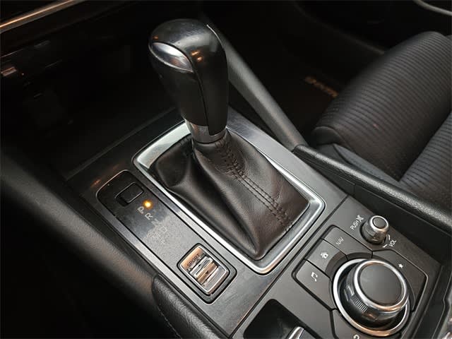 2016 Mazda Mazda6 i Sport 17