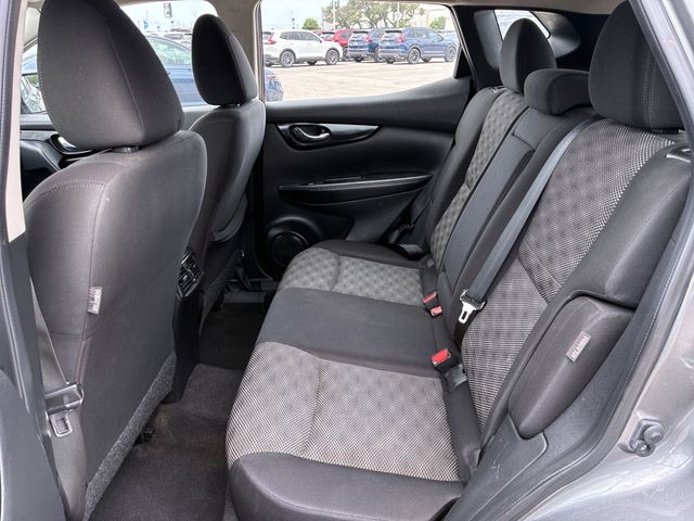 Thumbnail: 2021 Nissan Rogue Sport - 28