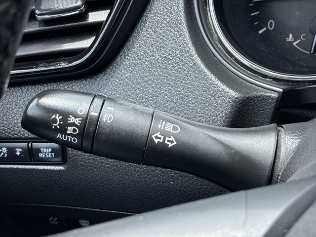 Thumbnail: 2021 Nissan Rogue Sport - 34