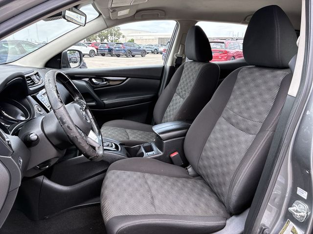 Thumbnail: 2021 Nissan Rogue Sport - 10