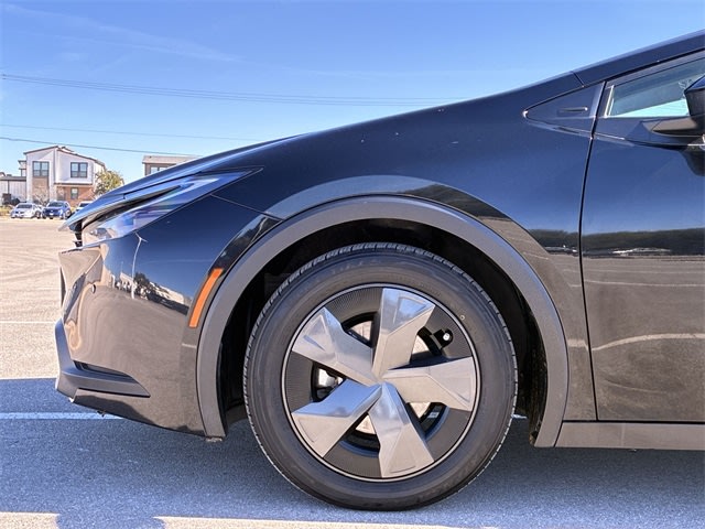 Thumbnail: 2024 Toyota Prius - 8