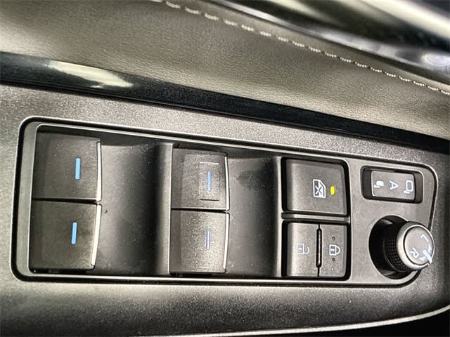 Thumbnail: 2021 Toyota Venza - 38