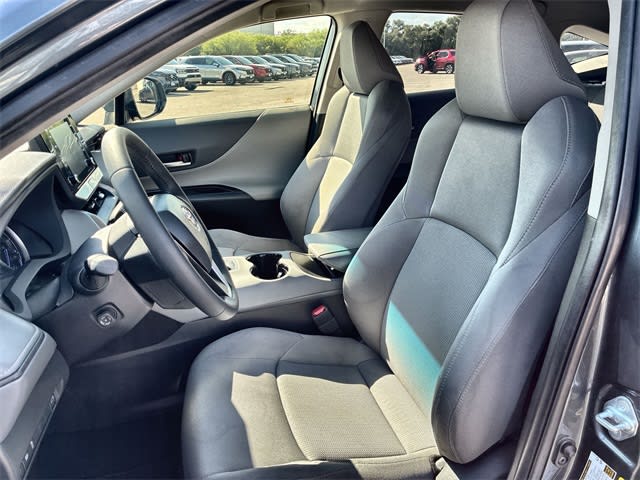 Thumbnail: 2021 Toyota Venza - 11