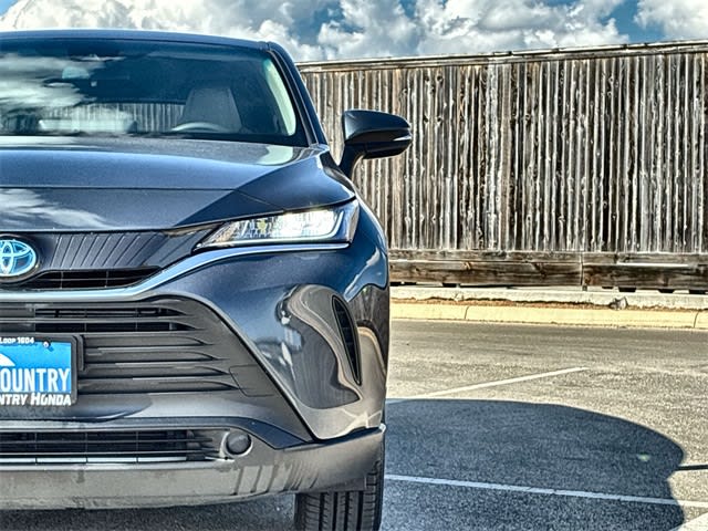 Thumbnail: 2021 Toyota Venza - 26