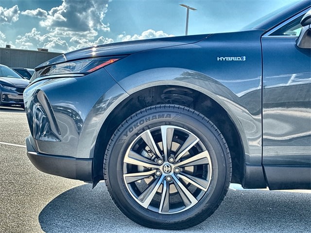 Thumbnail: 2021 Toyota Venza - 8