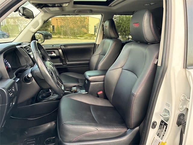 Thumbnail: 2019 Toyota 4Runner - 10