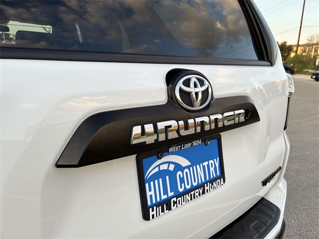 Thumbnail: 2019 Toyota 4Runner - 24