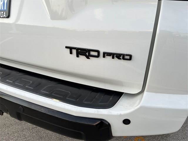 Thumbnail: 2019 Toyota 4Runner - 25