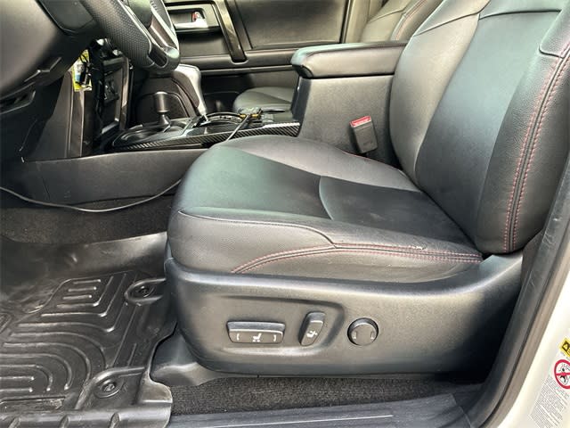 Thumbnail: 2019 Toyota 4Runner - 26