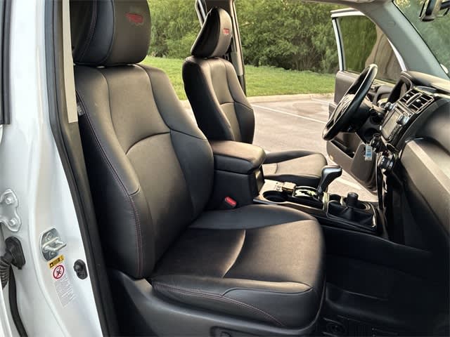 Thumbnail: 2019 Toyota 4Runner - 11