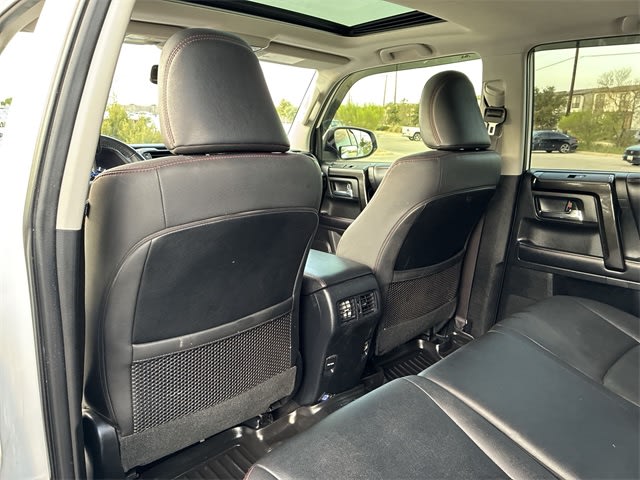 Thumbnail: 2019 Toyota 4Runner - 12