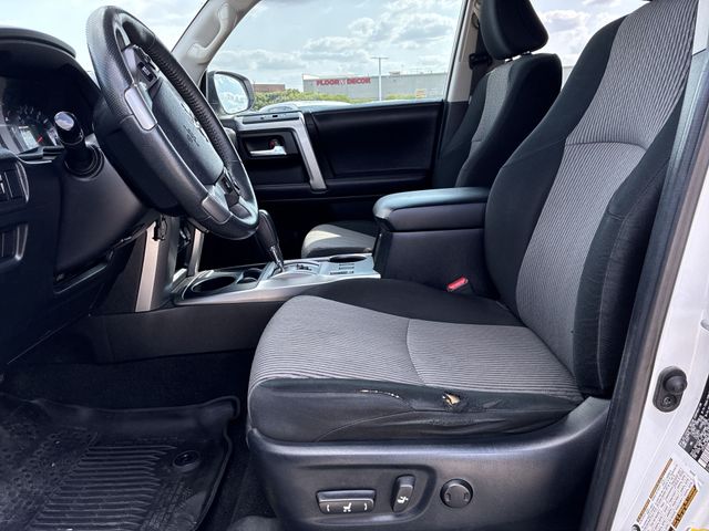 Thumbnail: 2019 Toyota 4Runner - 12