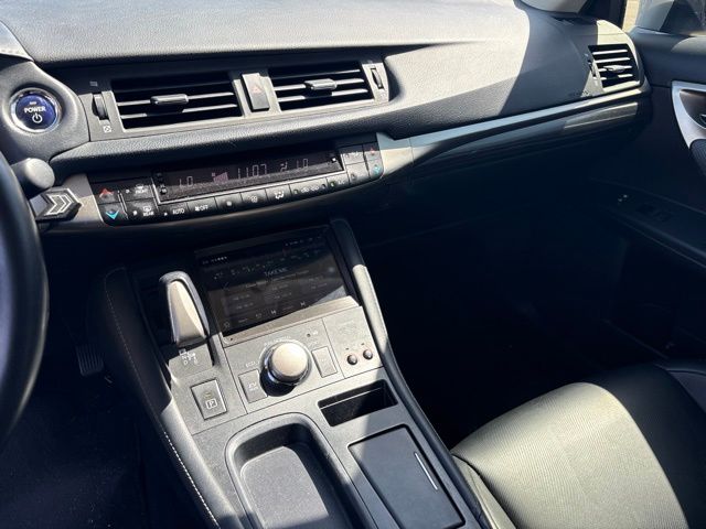 Thumbnail: 2016 Lexus CT - 22