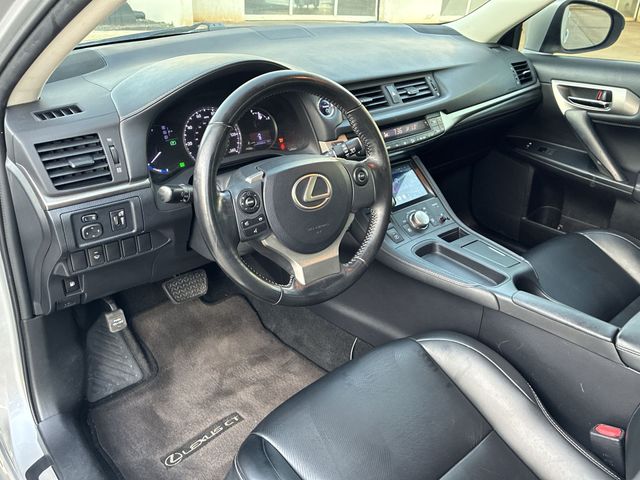 Thumbnail: 2016 Lexus CT - 2