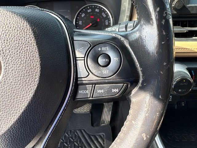 Thumbnail: 2019 Toyota RAV4 - 20