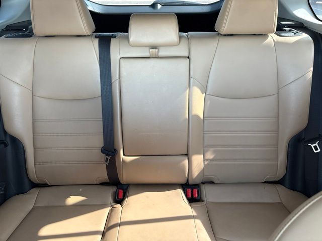 Thumbnail: 2019 Toyota RAV4 - 10