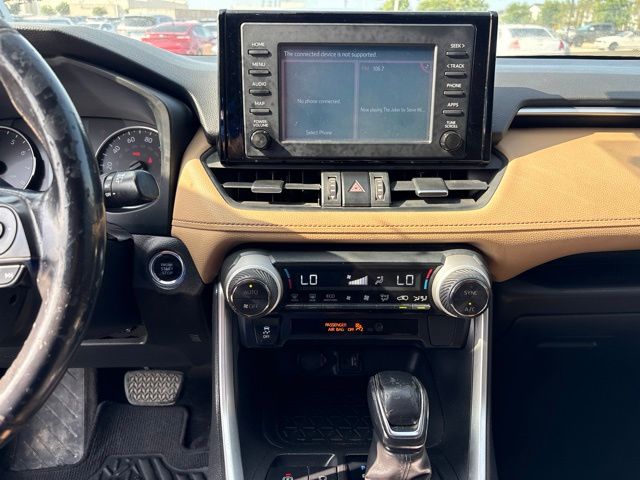 Thumbnail: 2019 Toyota RAV4 - 11