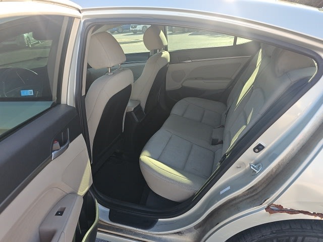 Thumbnail: 2017 Hyundai Elantra - 9