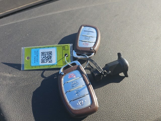 Thumbnail: 2017 Hyundai Elantra - 13