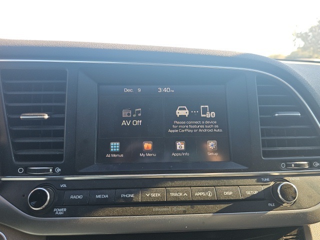 Thumbnail: 2017 Hyundai Elantra - 10