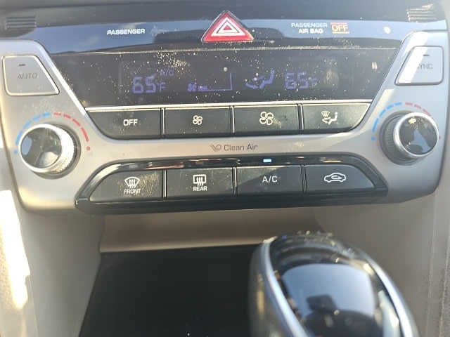 Thumbnail: 2017 Hyundai Elantra - 21