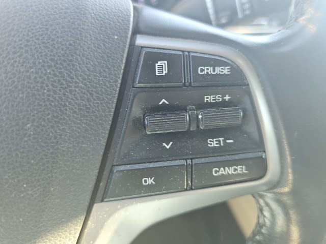 Thumbnail: 2017 Hyundai Elantra - 19