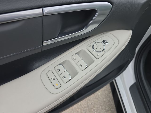 Thumbnail: 2023 Hyundai Sonata - 40