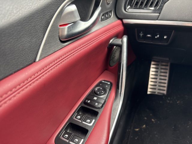 Thumbnail: 2021 Kia Stinger - 24