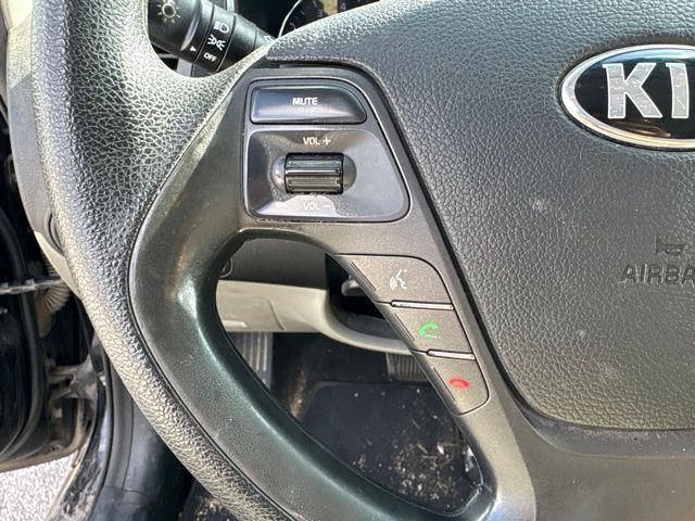 Thumbnail: 2016 Kia Forte - 19