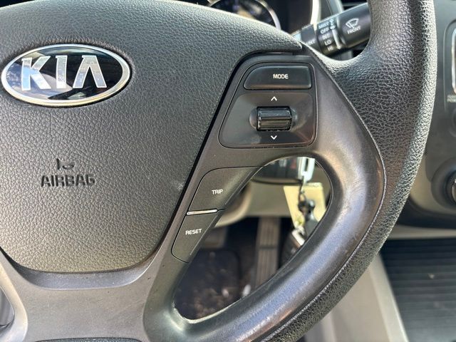 Thumbnail: 2016 Kia Forte - 20