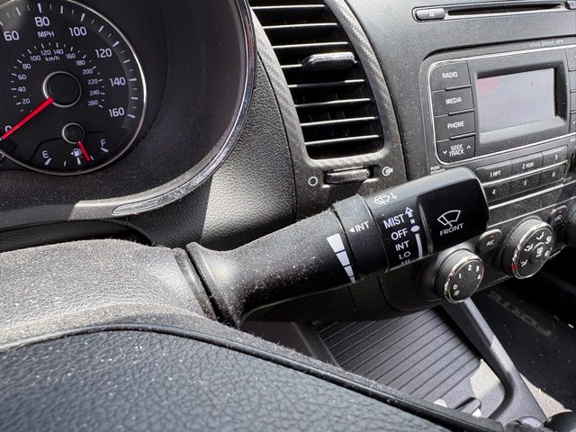 Thumbnail: 2015 Kia Forte - 21