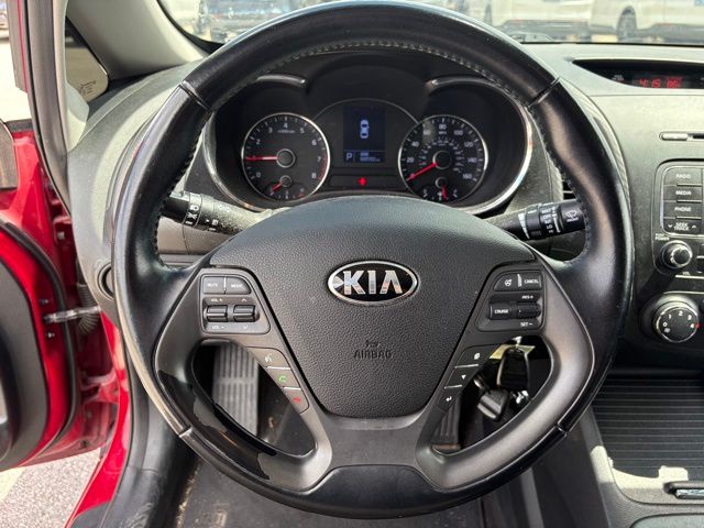Thumbnail: 2015 Kia Forte - 8