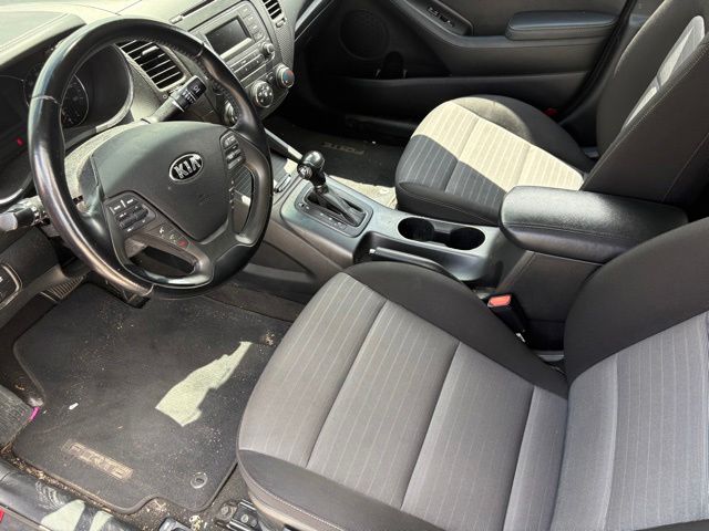 Thumbnail: 2015 Kia Forte - 9