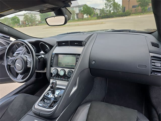 2017 Jaguar F-Type Premium 10