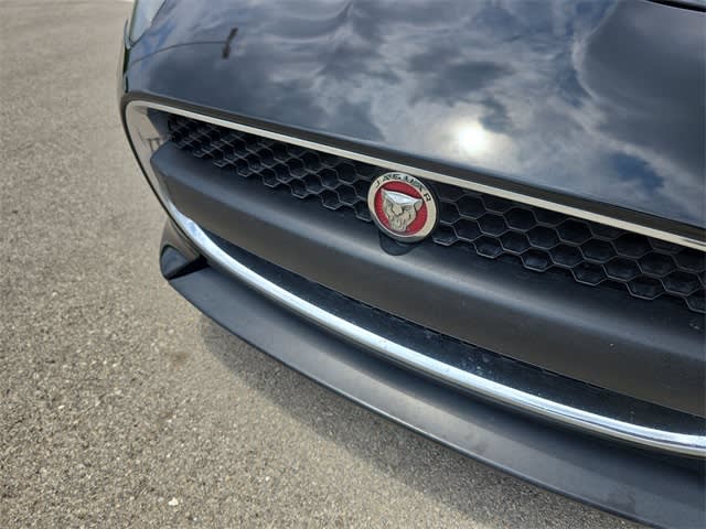 2017 Jaguar F-Type Premium 7
