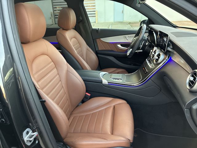 Thumbnail: 2022 Mercedes-Benz GLC - 32