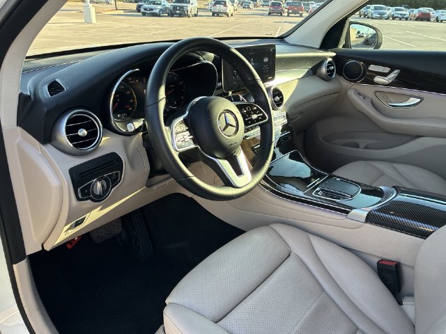 Thumbnail: 2022 Mercedes-Benz GLC - 2