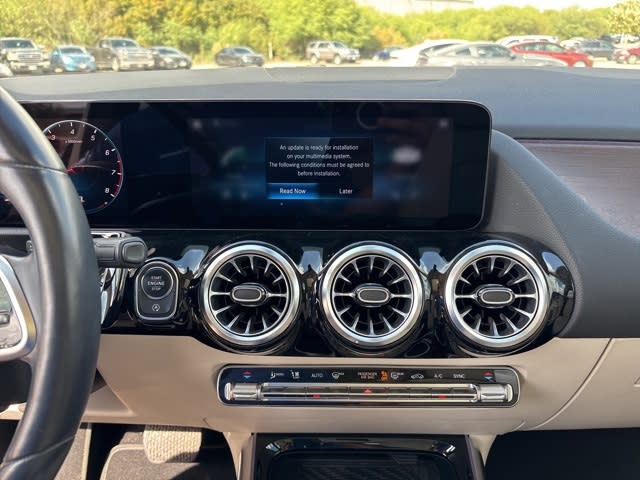 Thumbnail: 2023 Mercedes-Benz GLA - 11