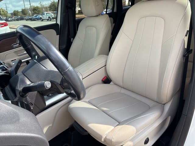 Thumbnail: 2023 Mercedes-Benz GLA - 9