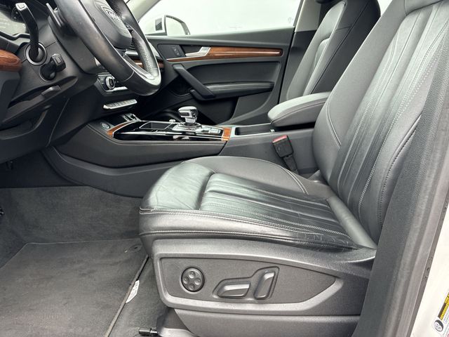 Thumbnail: 2023 Audi Q5 - 11