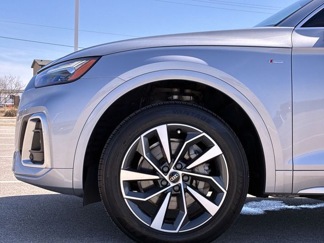 Thumbnail: 2023 Audi Q5 - 8