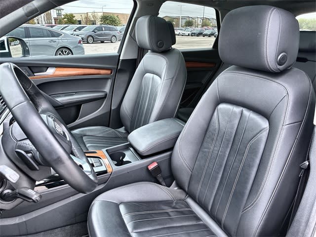 Thumbnail: 2023 Audi Q5 - 11