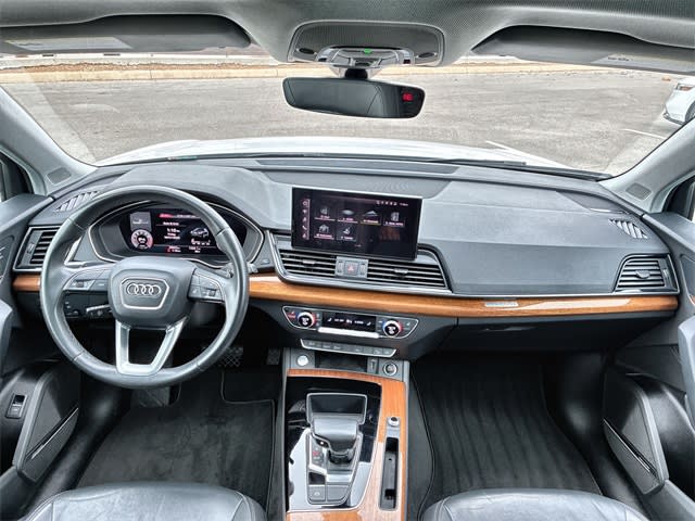 Thumbnail: 2023 Audi Q5 - 10