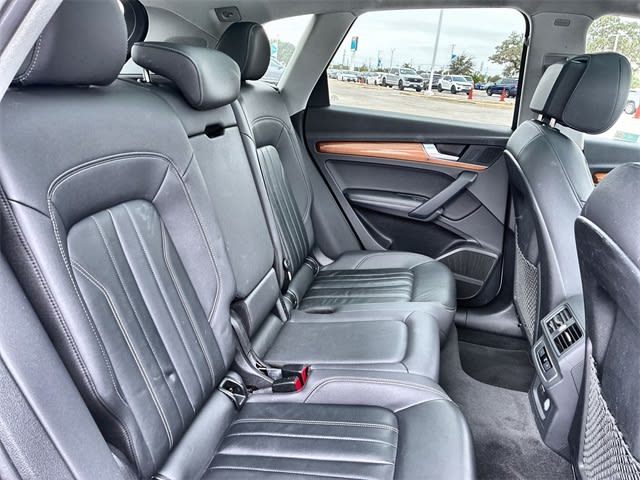 Thumbnail: 2023 Audi Q5 - 30