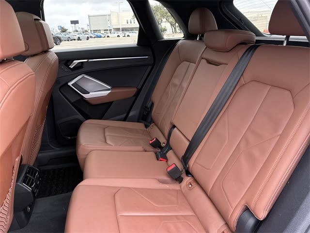 Thumbnail: 2023 Audi Q3 - 29