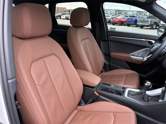 Thumbnail: 2023 Audi Q3 - 32