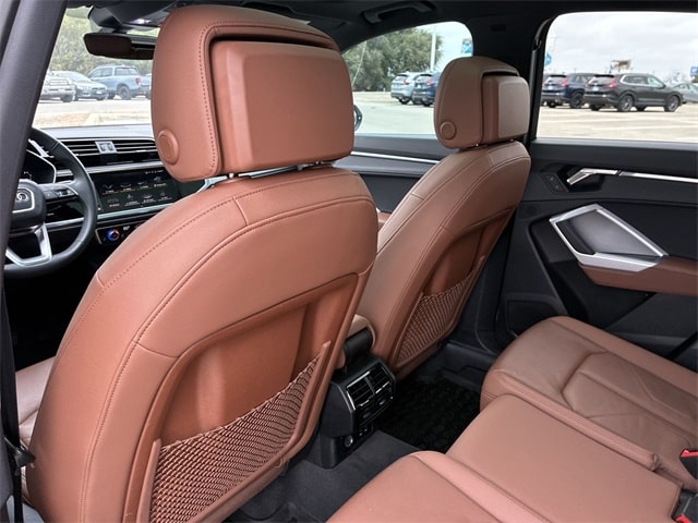 Thumbnail: 2023 Audi Q3 - 13